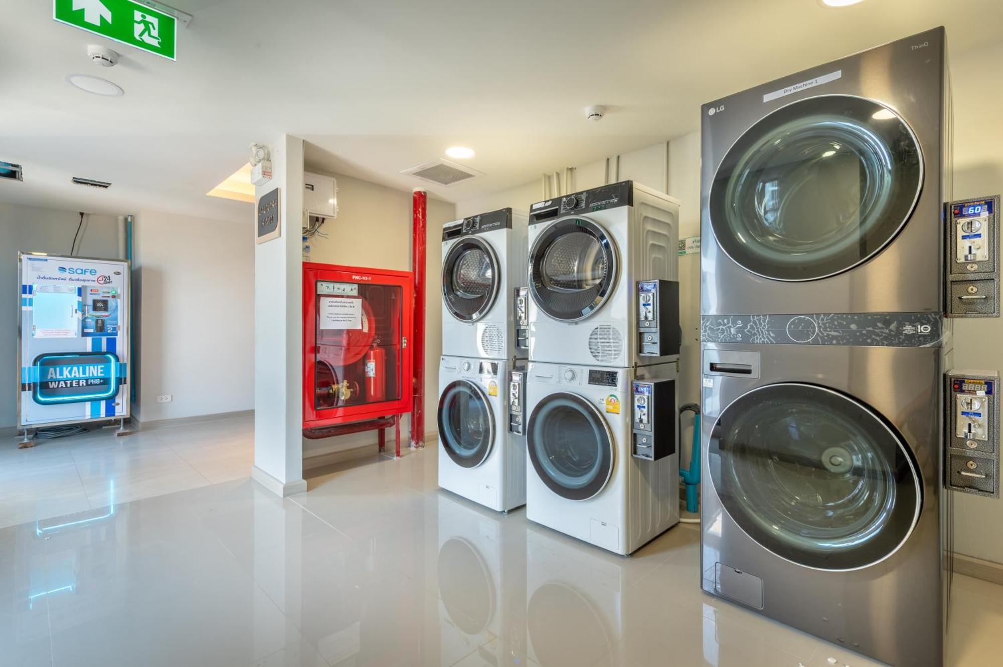 Salaya One Hotel & Service Apartment 外观 照片