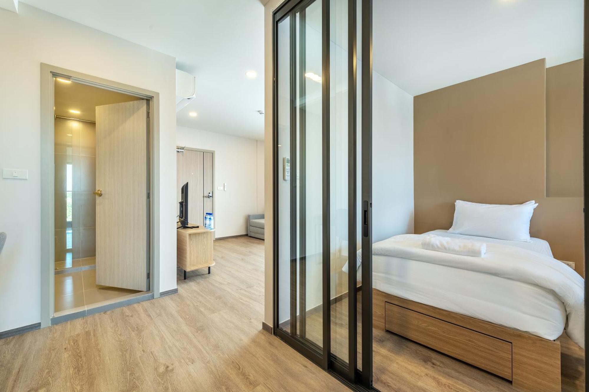 Salaya One Hotel & Service Apartment 外观 照片
