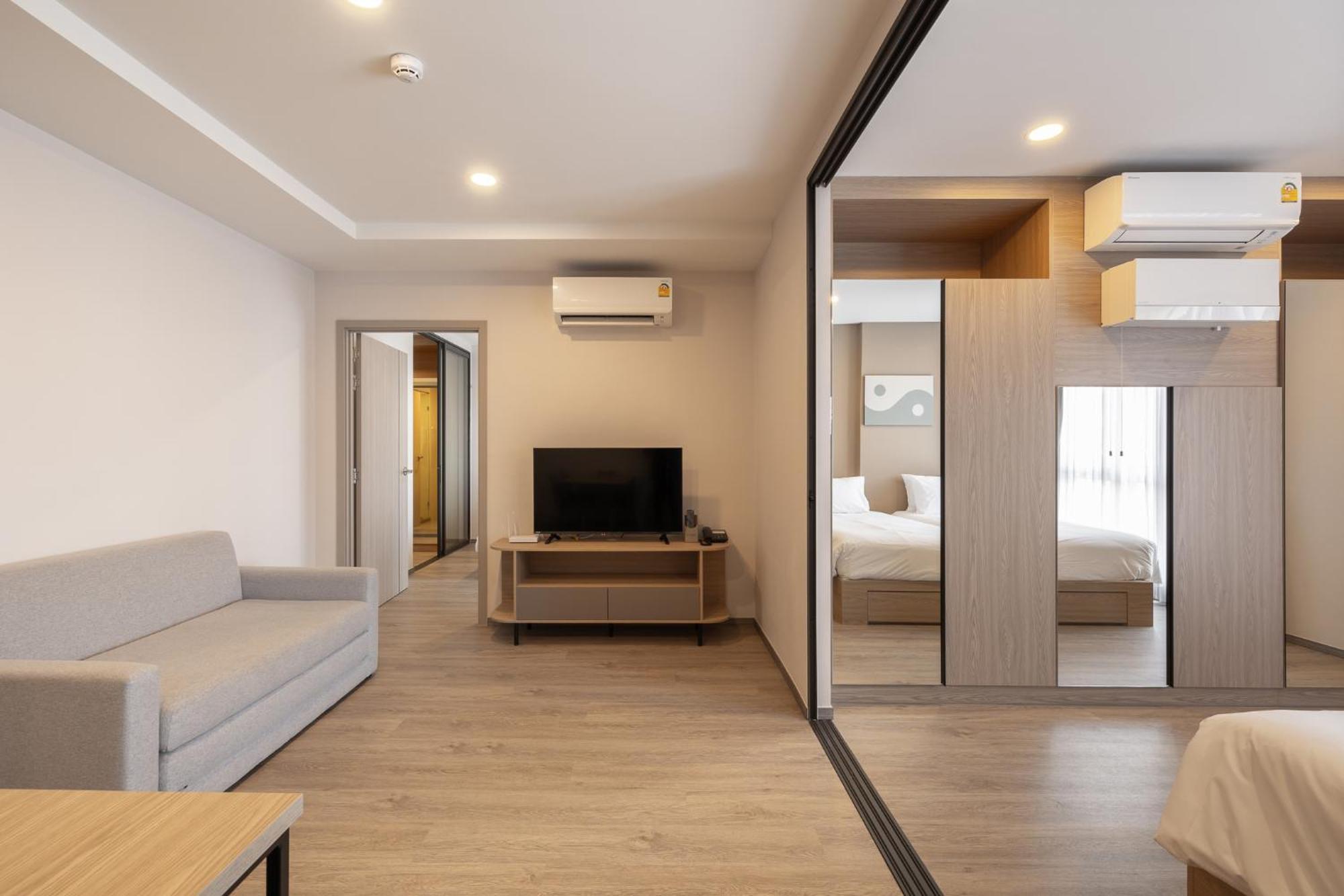 Salaya One Hotel & Service Apartment 外观 照片