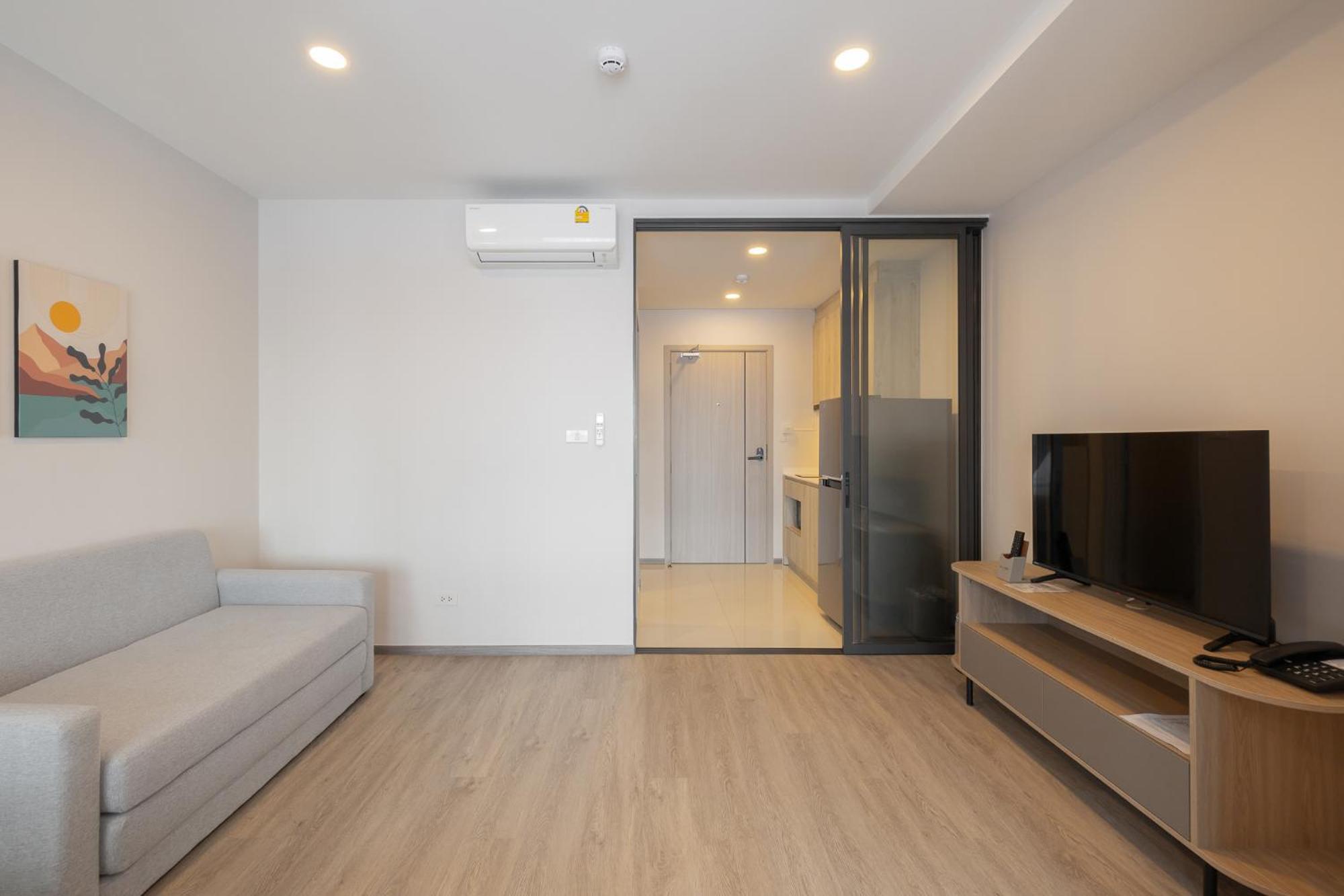 Salaya One Hotel & Service Apartment 外观 照片